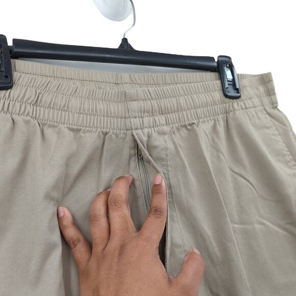 Uniqlo Men XL Dry Stretch Easy Shorts Khaki Brown 8" Inseam Twill Elastic Pocket - Picture 4 of 8